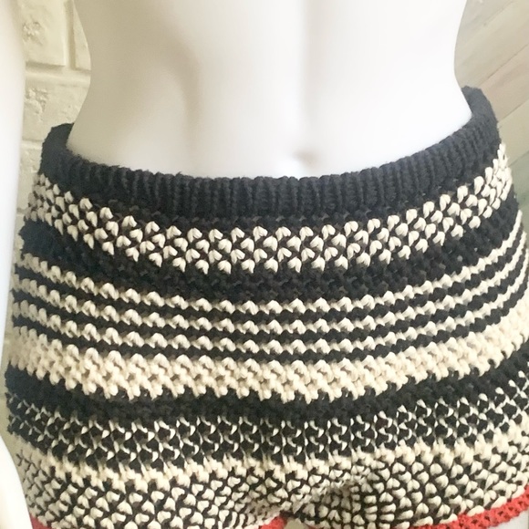 Zara crochet knit shorts. - Picture 5 of 7